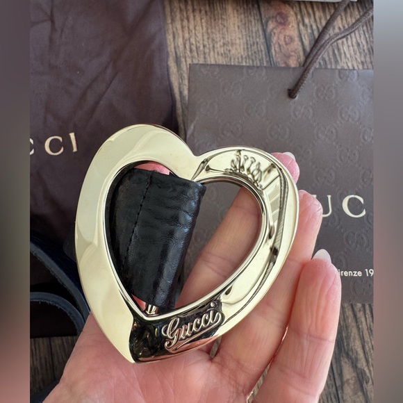 Gucci Authentic Heart Buckle Belt IT SZ 85/34 Black Gold - Picture 5 of 14